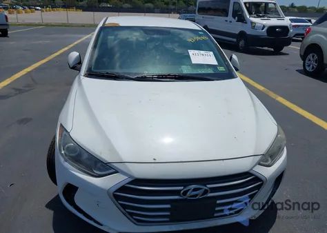 2017 Hyundai Elantra Se z USA, uszkodzony, nr VIN 5NPD84LF1HH115819